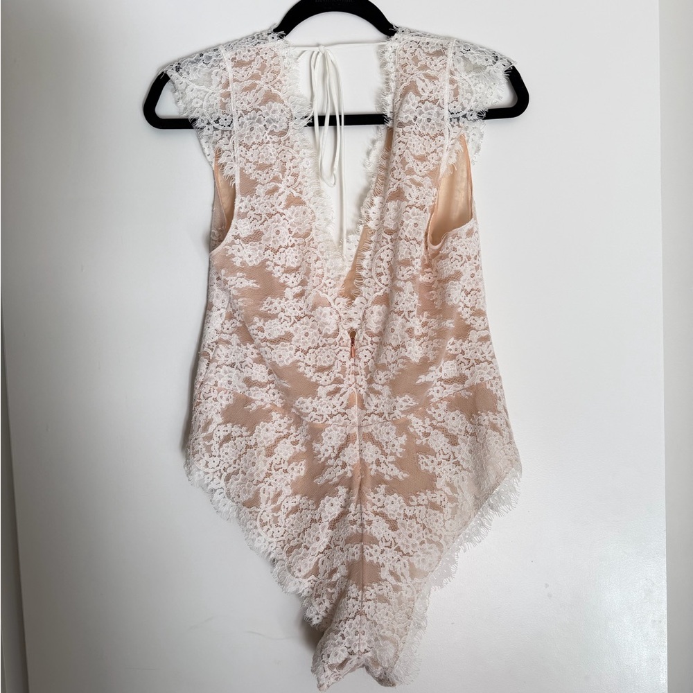 Homebodii Tatiana Lace Bodysuit - Picture 5 of 6